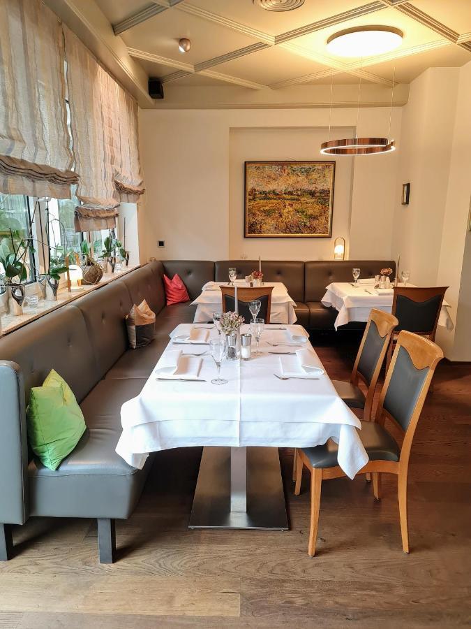 Hotel Restaurant Felix เบนส์ไฮม์ ภายนอก รูปภาพ